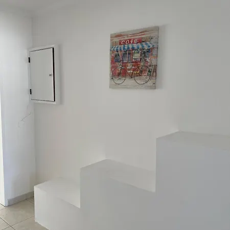 Sunny In Portimao, Walk To Marina, And Nightlife Apartamento