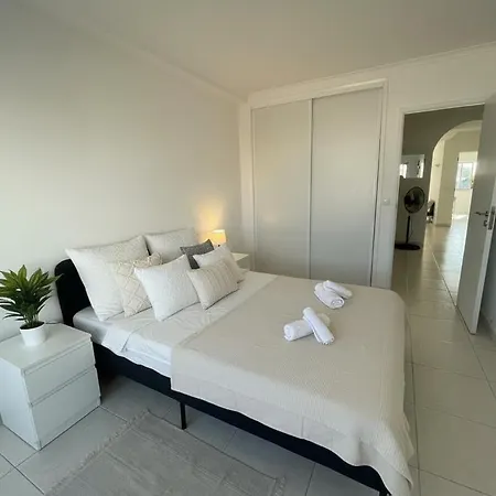 Apartament Sunny In Portimao, Walk To Marina, And Nightlife