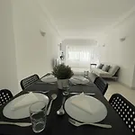 Daire Sunny In Portimao, Walk To Marina, And Nightlife
