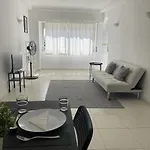 Sunny In Portimao, Walk To Marina, And Nightlife Apartamento
