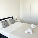 Apartamento Sunny In Portimao, Walk To Marina, And Nightlife Portimão