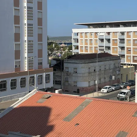 Sunny In Portimao, Walk To Marina, And Nightlife Portimão